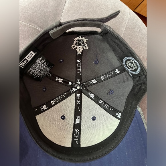 Toronto Maple Leafs Ladies Hat - Picture 4 of 4